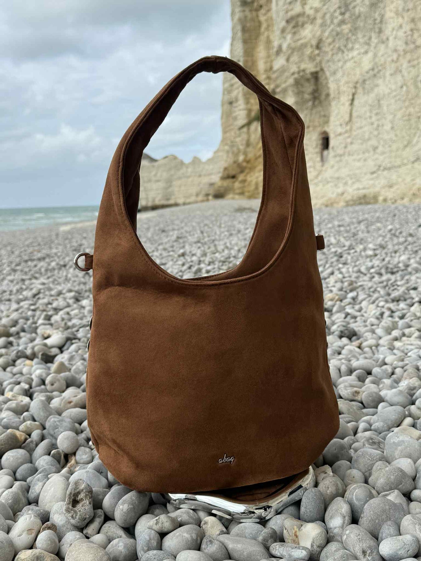 SAC ROBYN CAMEL