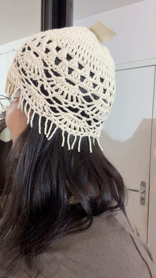BONNET CROCHET ET PERLES