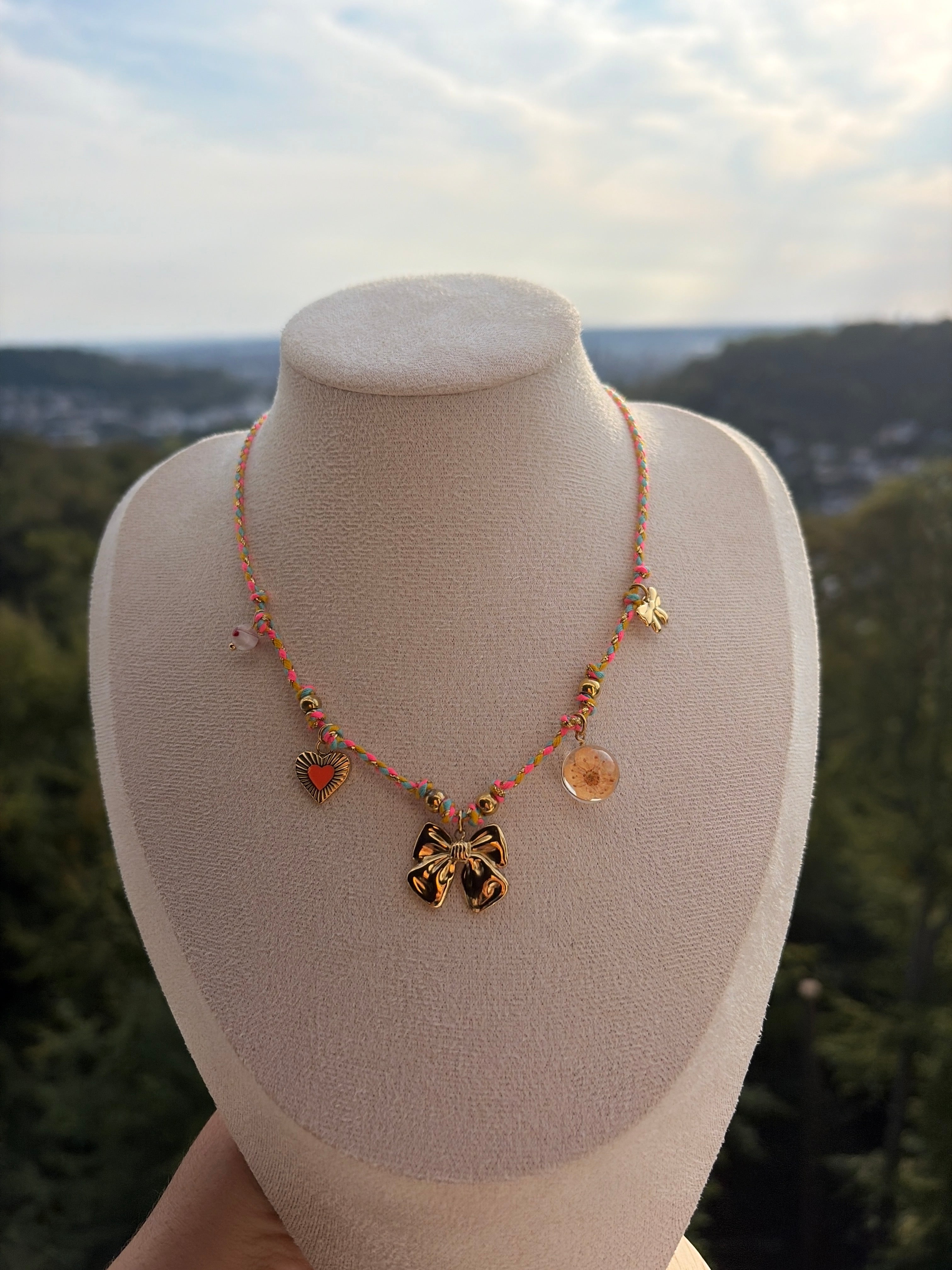 COLLIER NOEUD
