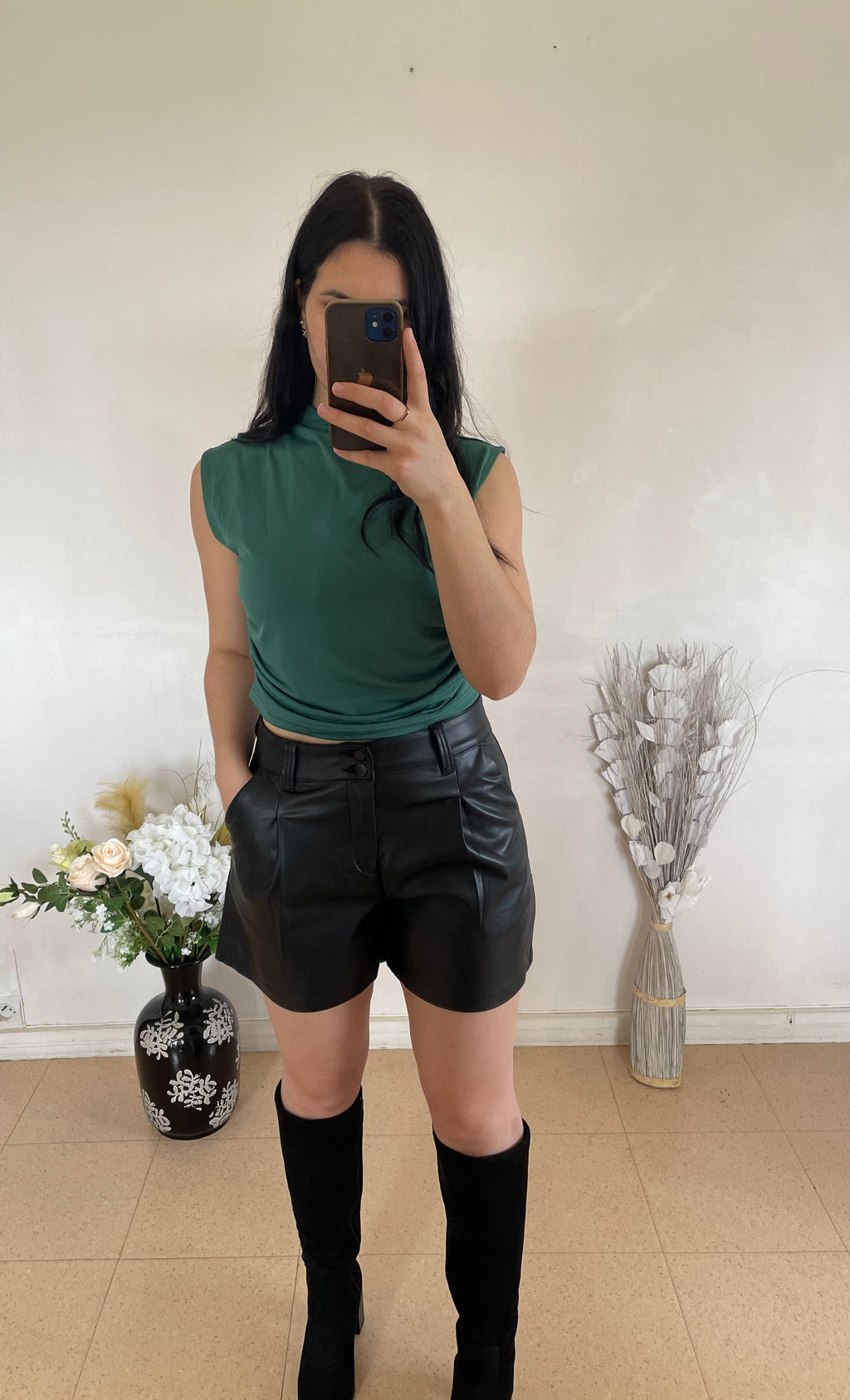 SHORT MOLLY